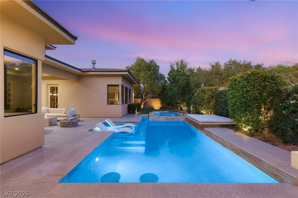 38 Moonfire, Las Vegas, NV 89135