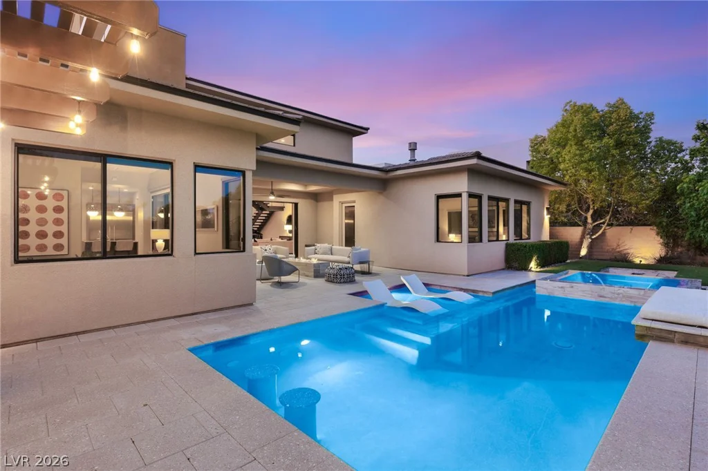38 Moonfire, Las Vegas, NV 89135