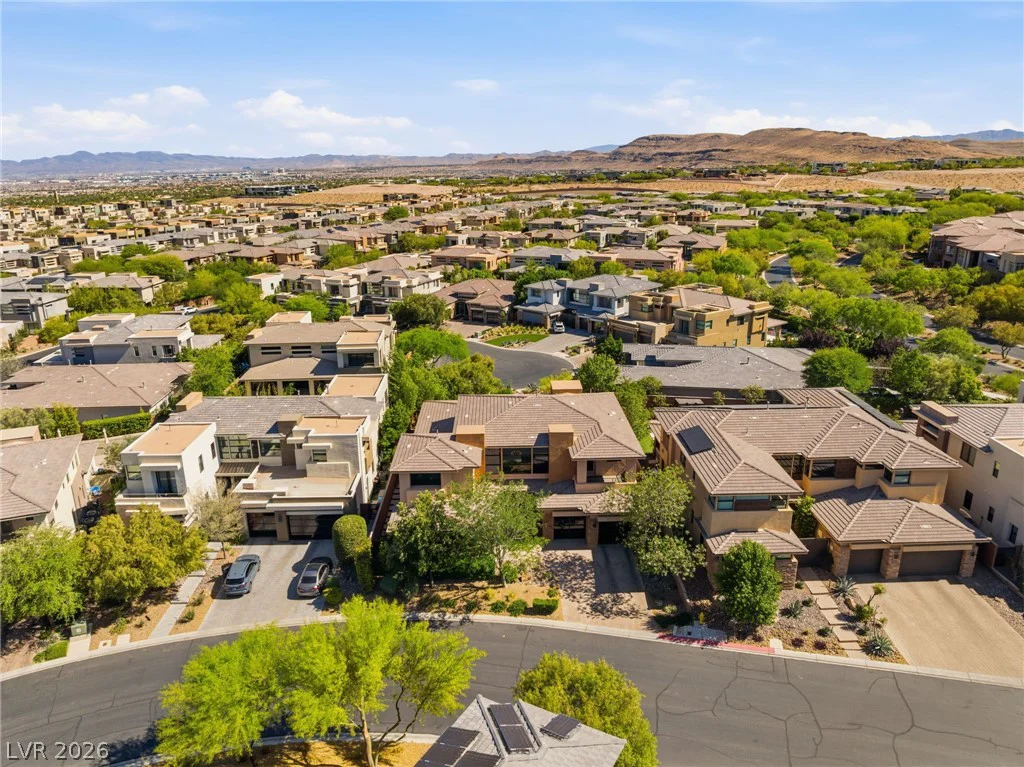 38 Moonfire, Las Vegas, NV 89135