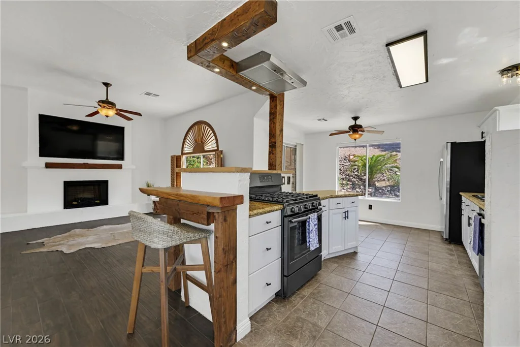 405 Cross, Henderson, NV 89015