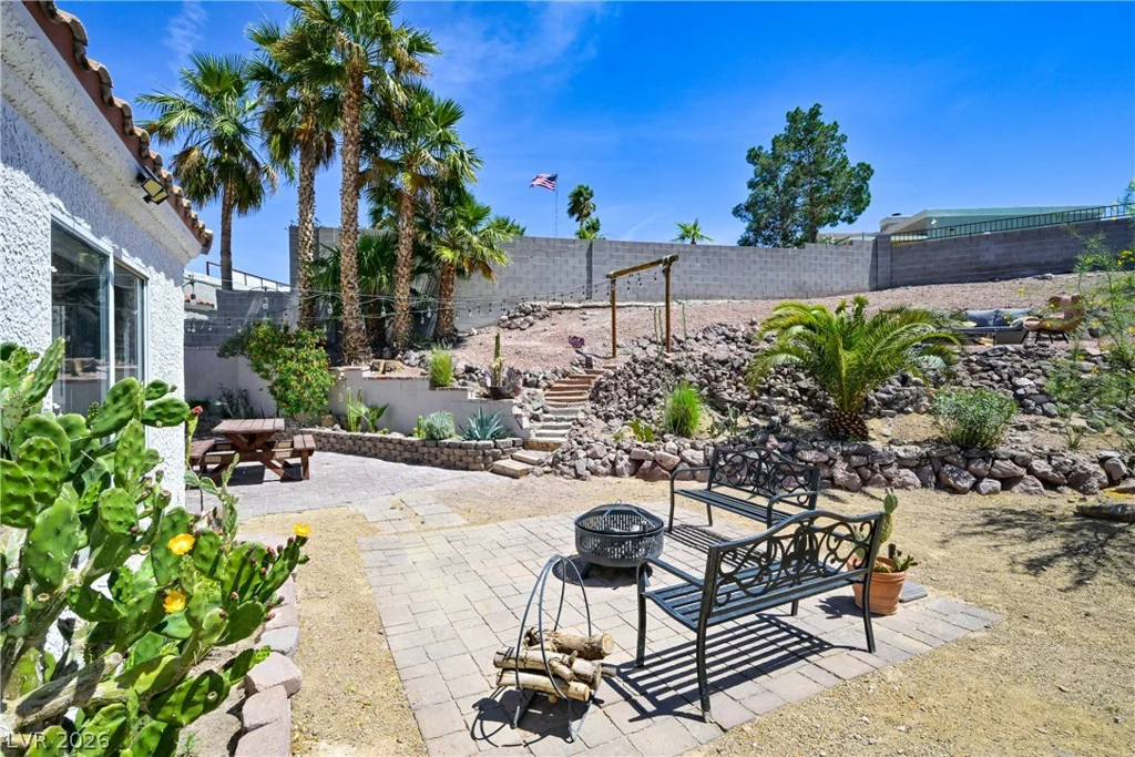 405 Cross, Henderson, NV 89015