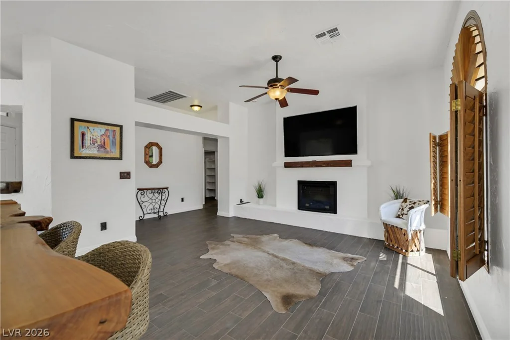 405 Cross, Henderson, NV 89015