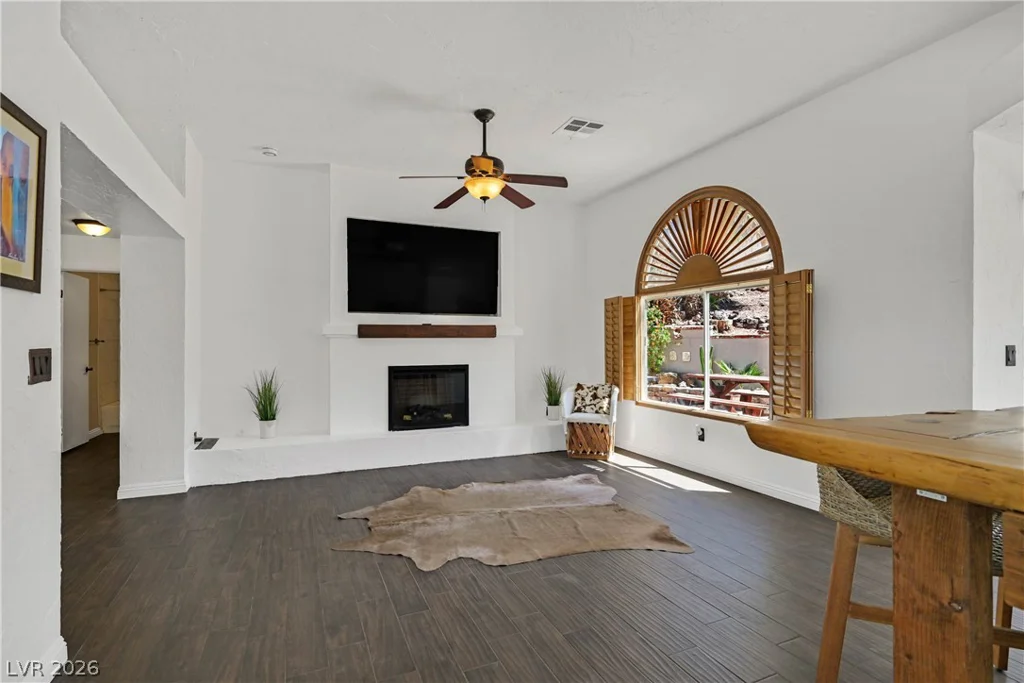 405 Cross, Henderson, NV 89015