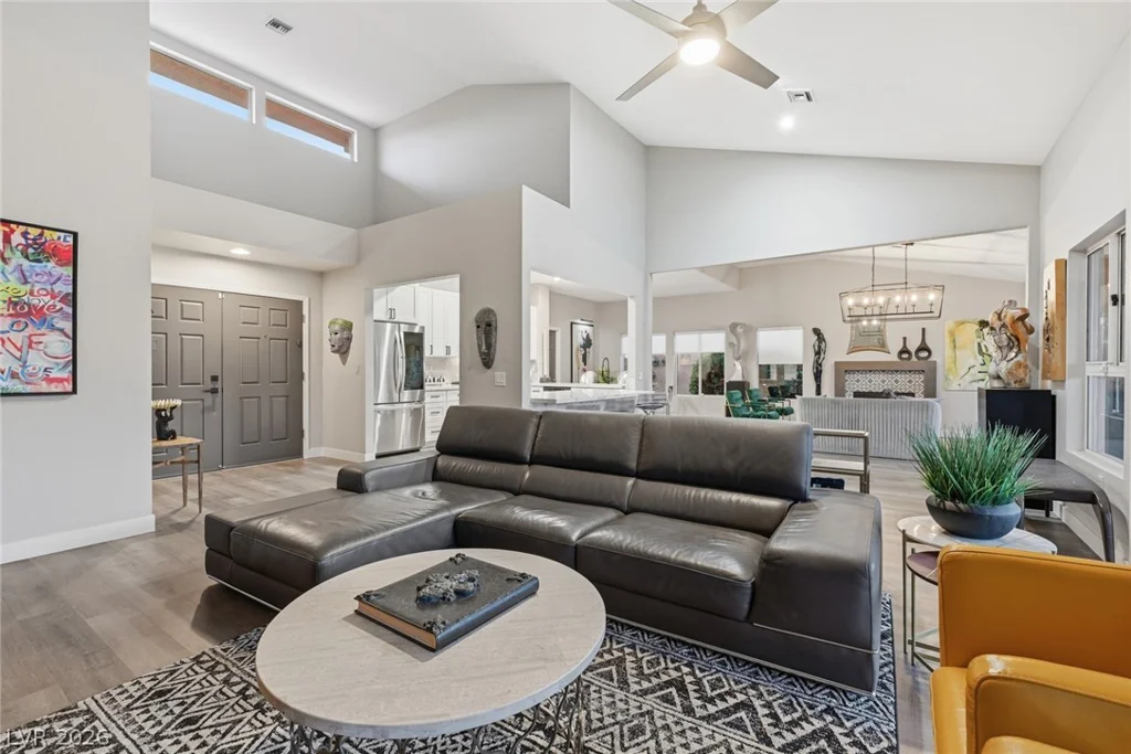 9028 Grayling, Las Vegas, NV 89134