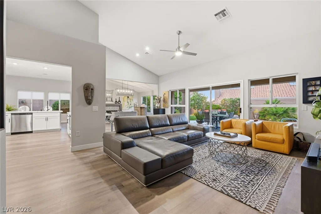 9028 Grayling, Las Vegas, NV 89134