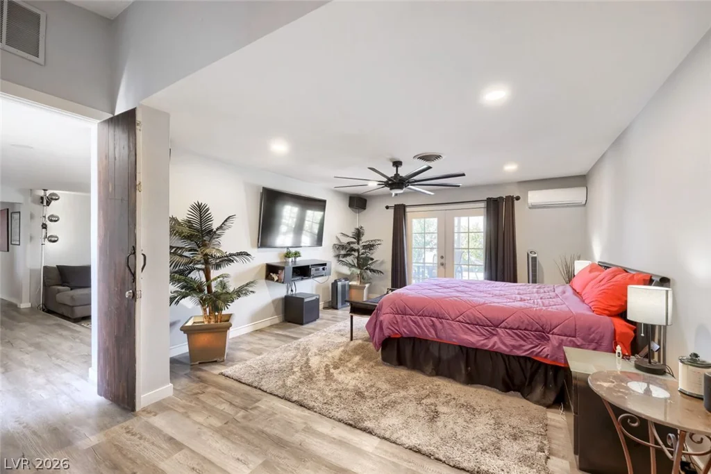1692 Seneca, Las Vegas, NV 89169