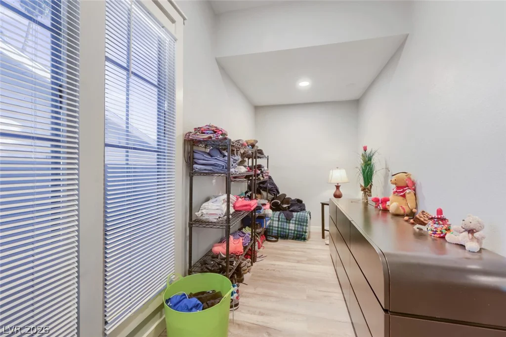 1692 Seneca, Las Vegas, NV 89169