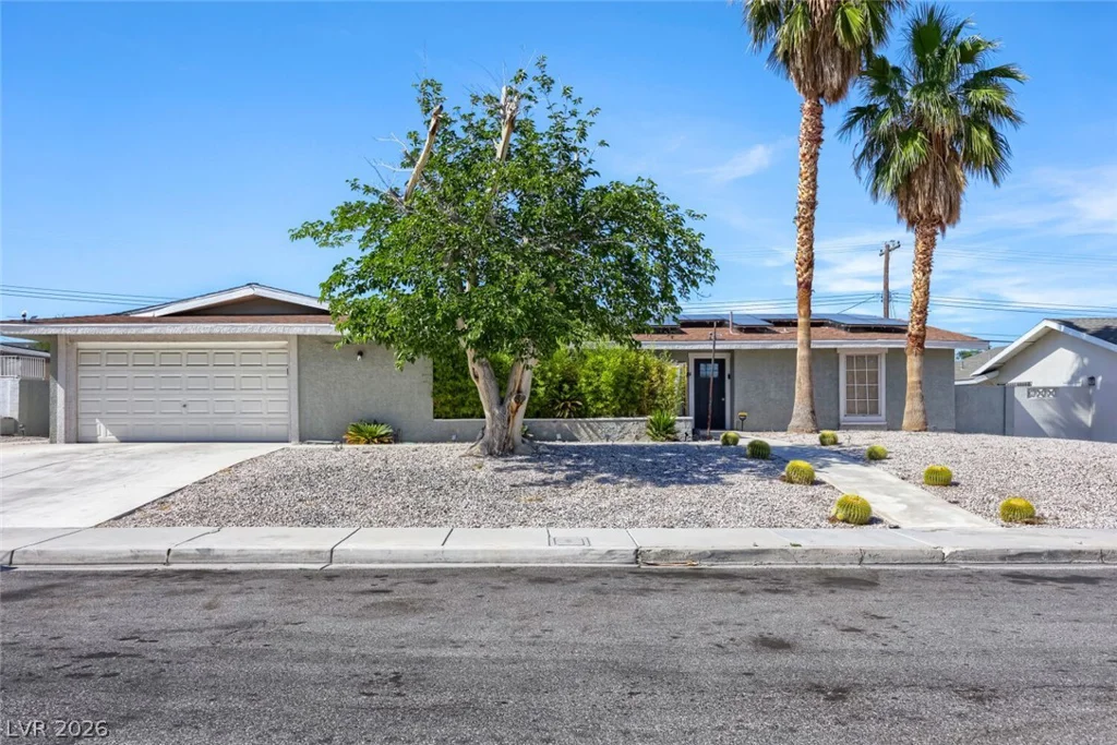 1692 Seneca, Las Vegas, NV 89169