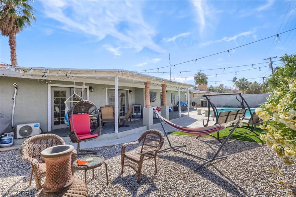 1692 Seneca, Las Vegas, NV 89169