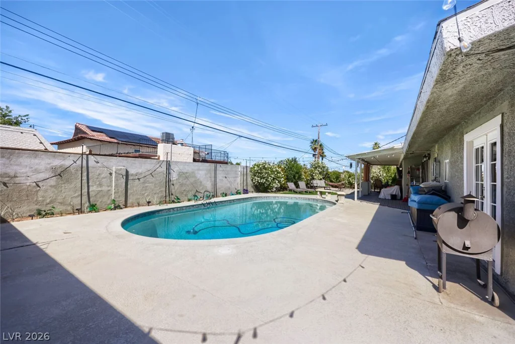 1692 Seneca, Las Vegas, NV 89169