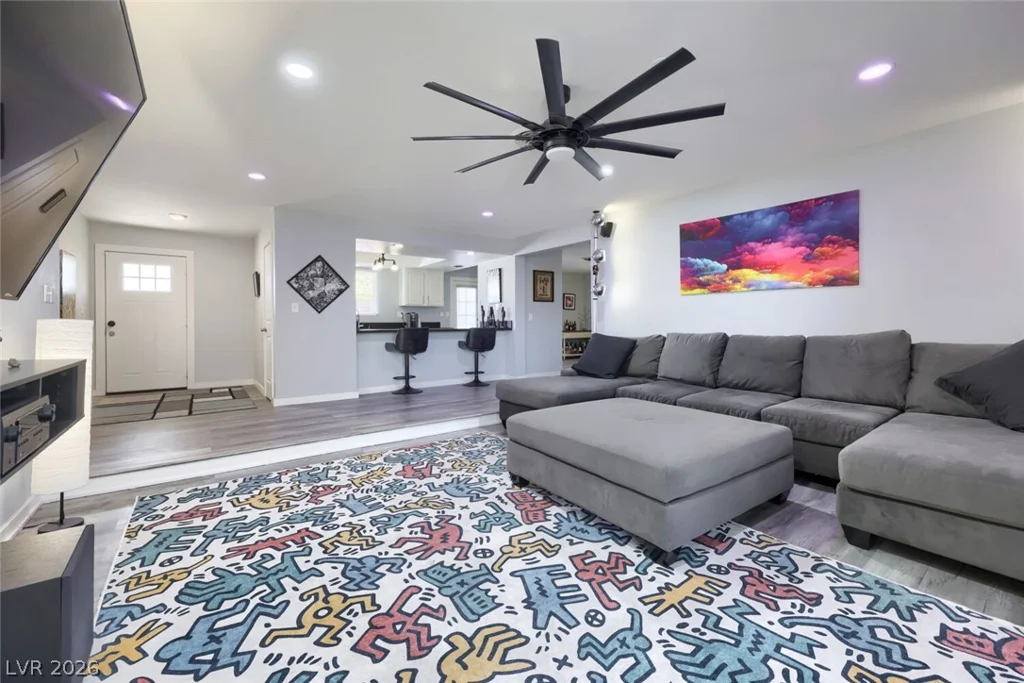 1692 Seneca, Las Vegas, NV 89169
