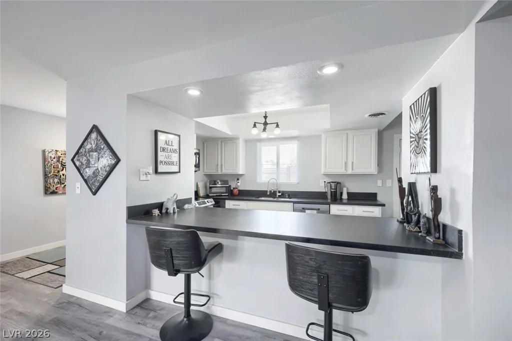 1692 Seneca, Las Vegas, NV 89169