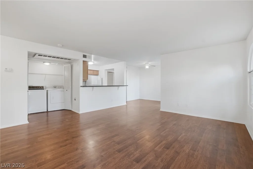 3145 Flamingo, Las Vegas, NV 89121