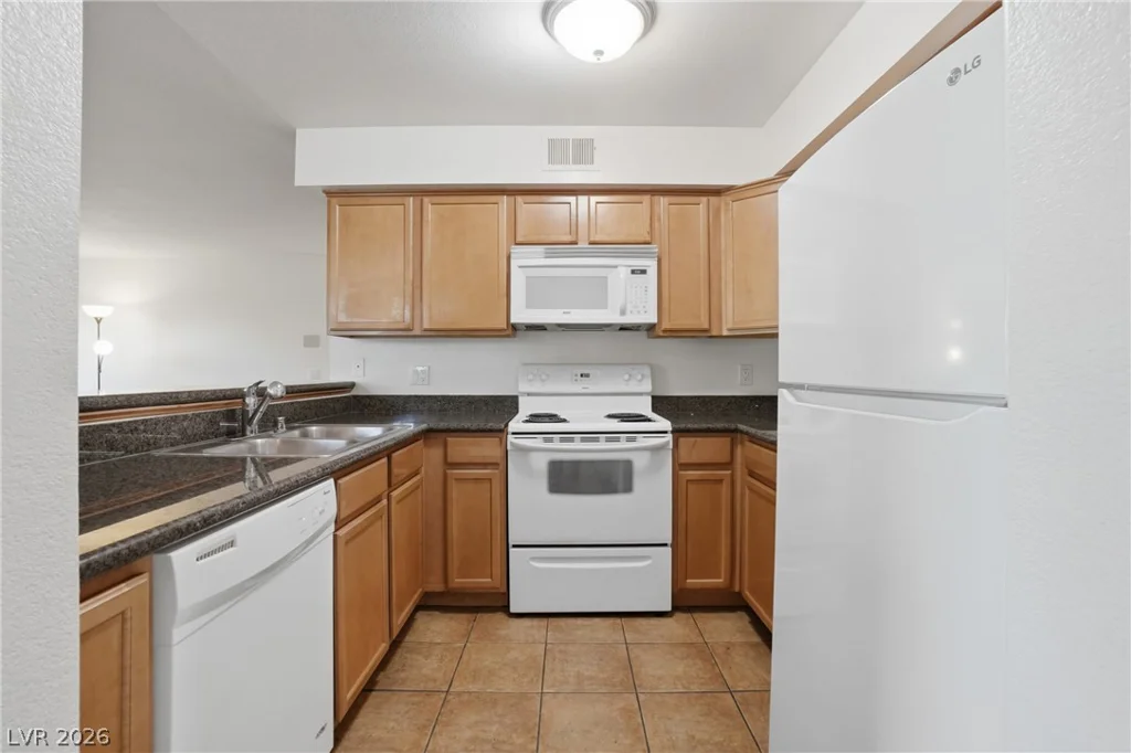 3145 Flamingo, Las Vegas, NV 89121