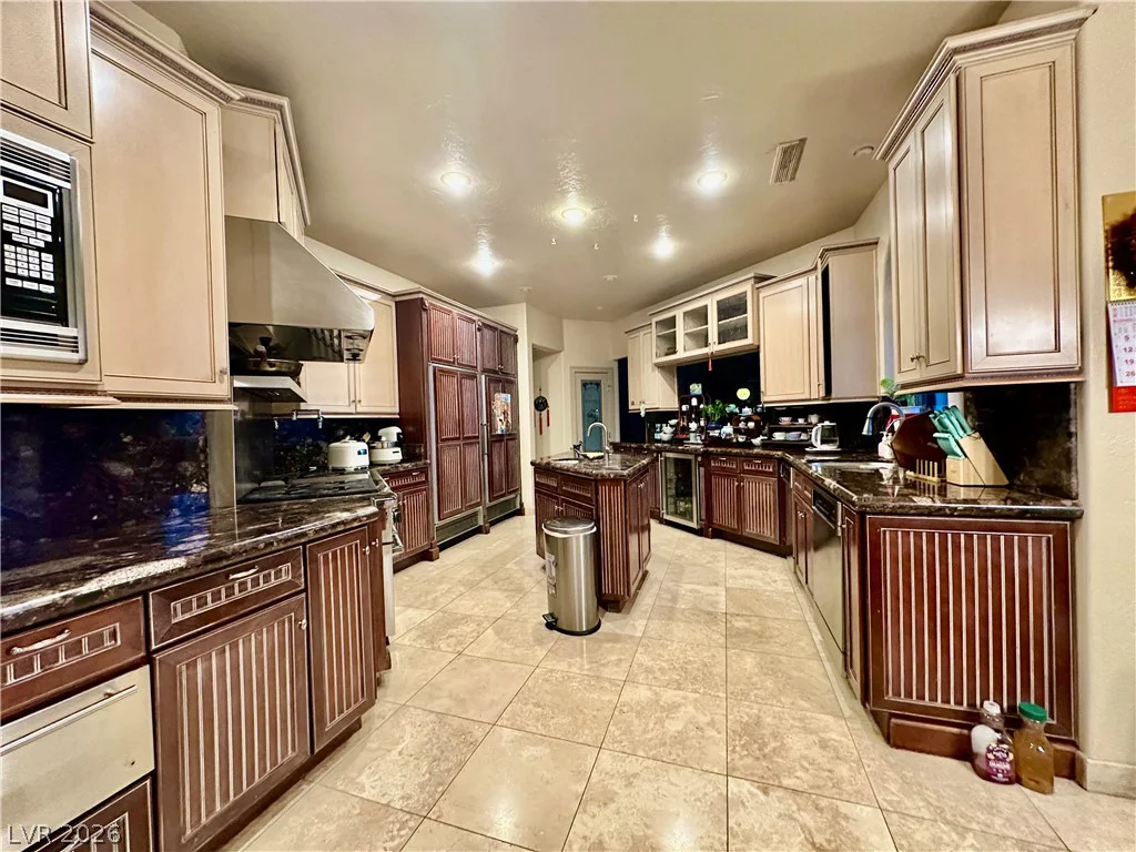 8101 Moonstone, Las Vegas, NV 89128