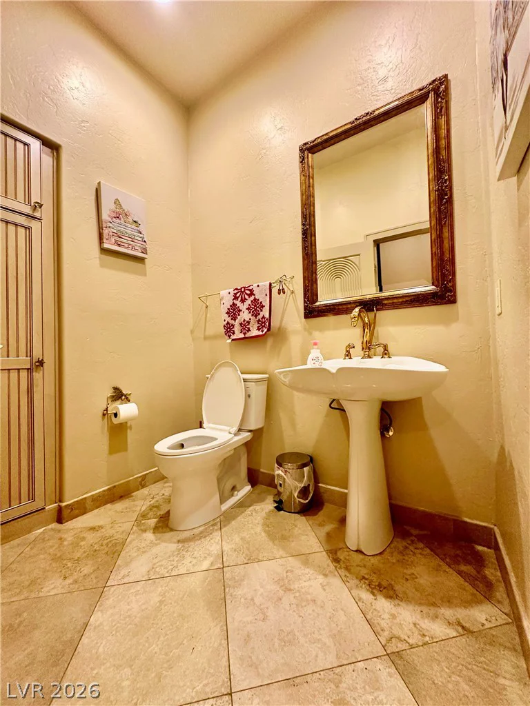 8101 Moonstone, Las Vegas, NV 89128