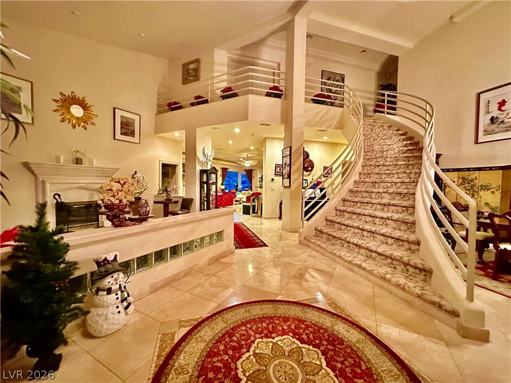 8101 Moonstone, Las Vegas, NV 89128
