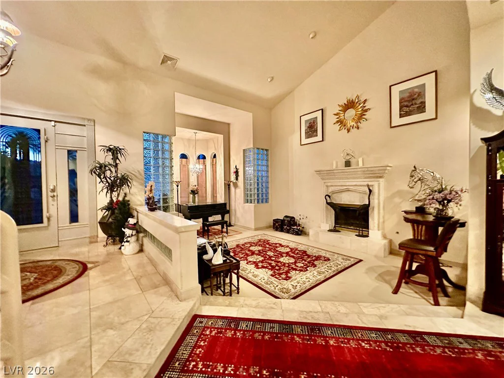 8101 Moonstone, Las Vegas, NV 89128