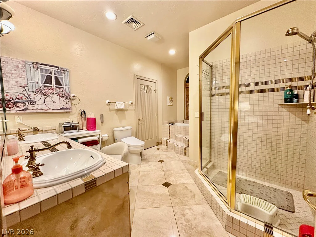 8101 Moonstone, Las Vegas, NV 89128