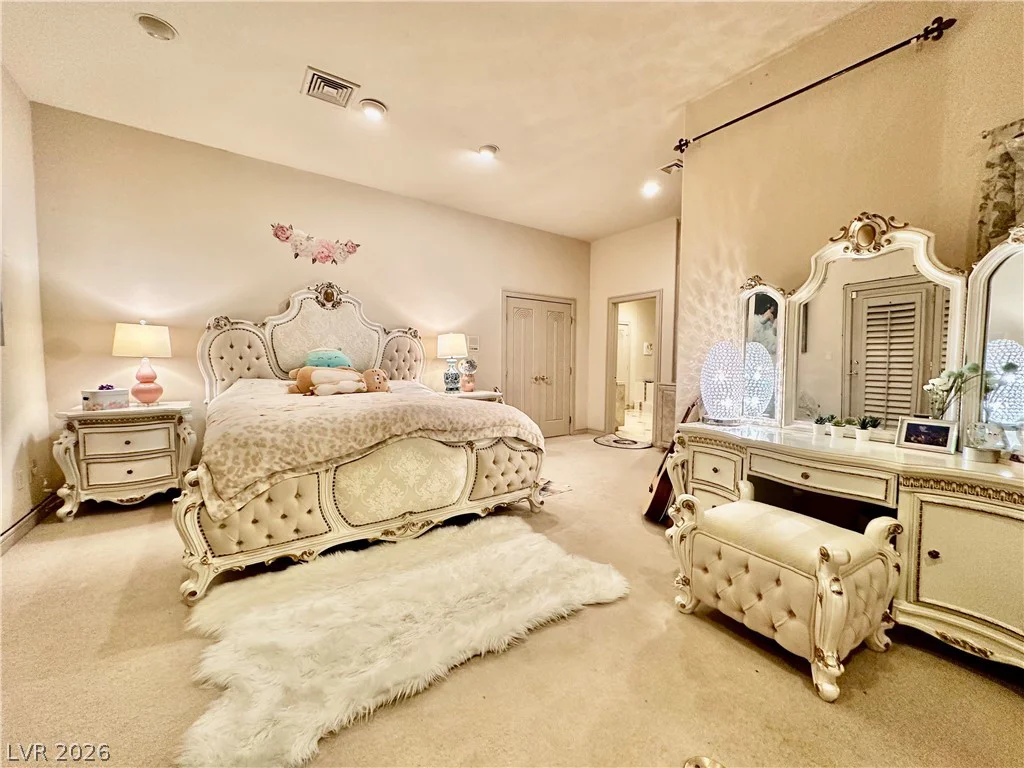 8101 Moonstone, Las Vegas, NV 89128