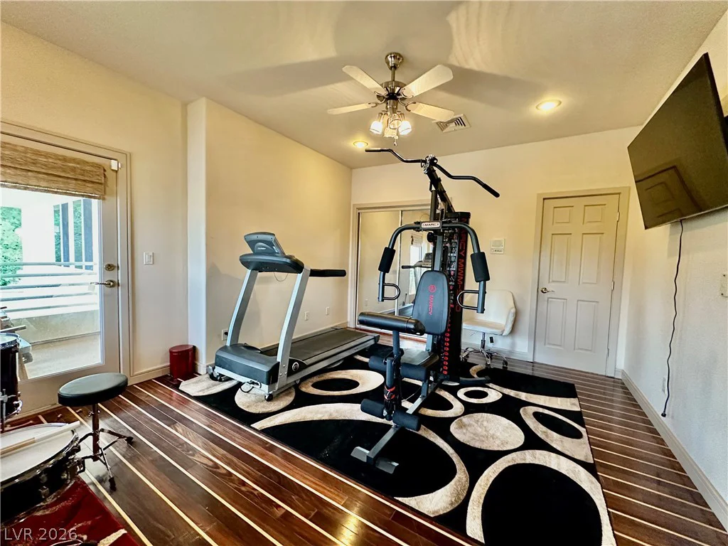 8101 Moonstone, Las Vegas, NV 89128