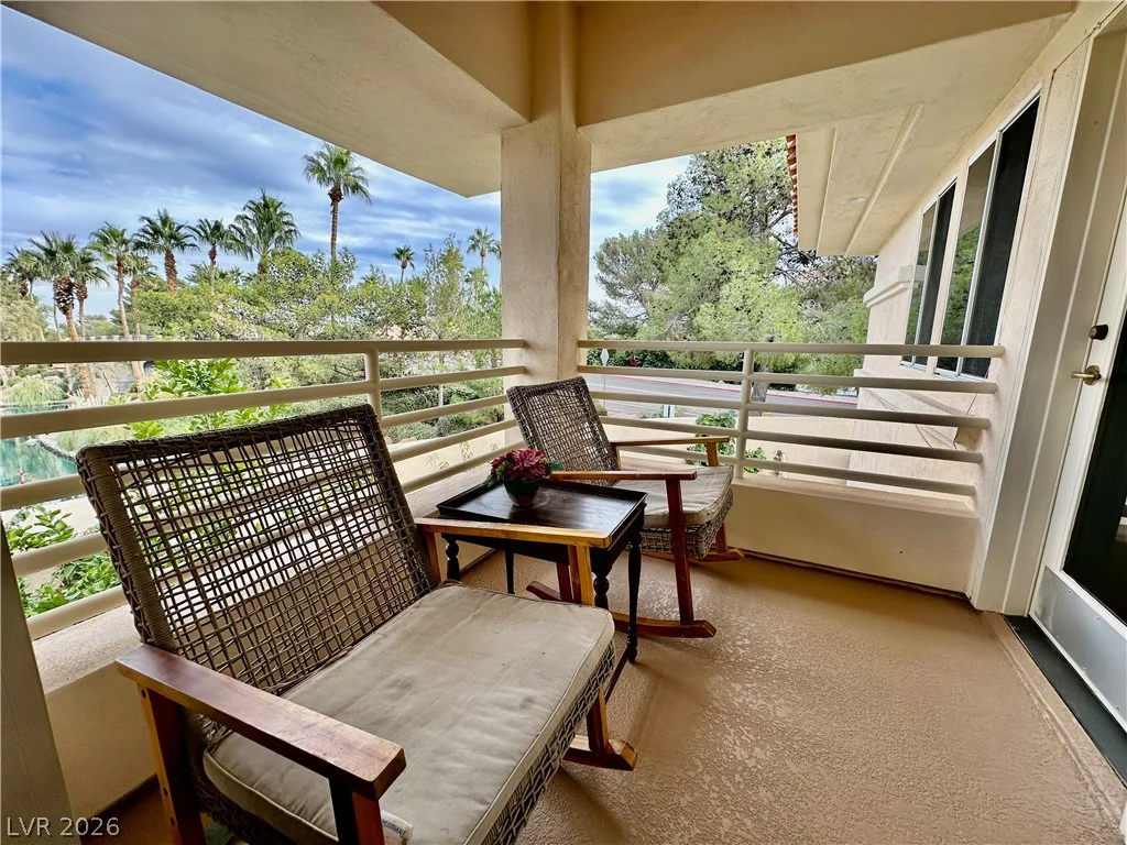 8101 Moonstone, Las Vegas, NV 89128