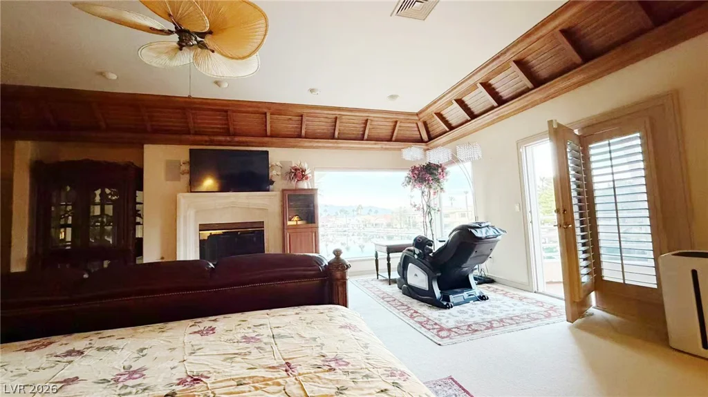 8101 Moonstone, Las Vegas, NV 89128