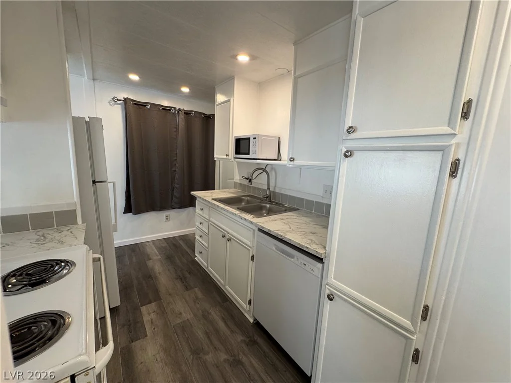 221 Comstock, Pahrump, NV 89048