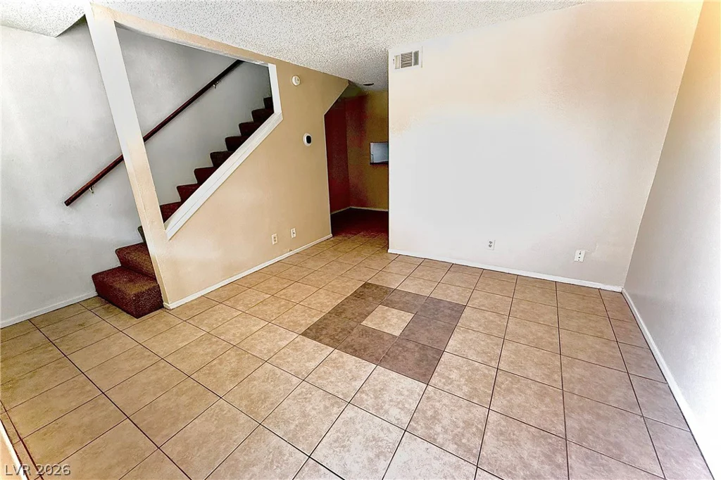 2530 Valley, Las Vegas, NV 89101