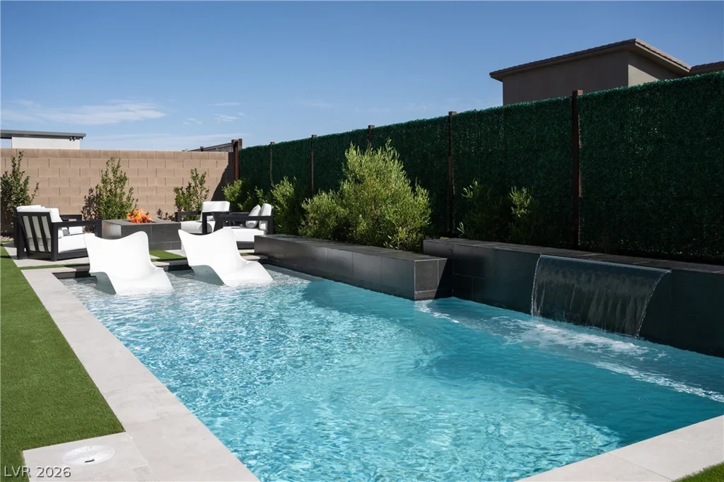 10741 Steel Ridge, Las Vegas, NV 89135