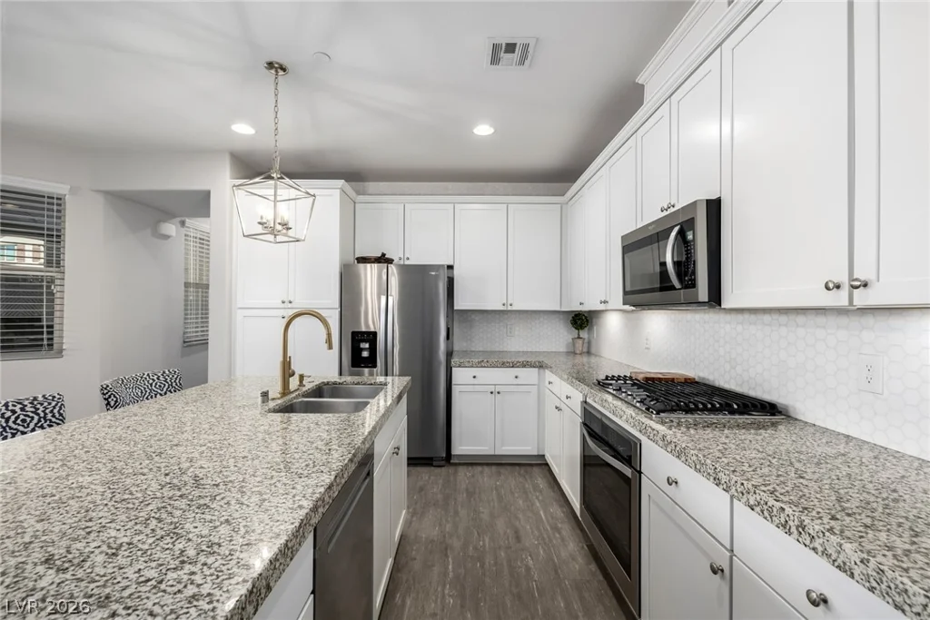 120 Alamere Falls, Las Vegas, NV 89138