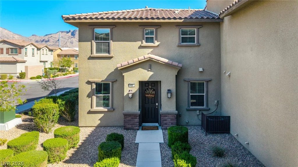 120 Alamere Falls, Las Vegas, NV 89138