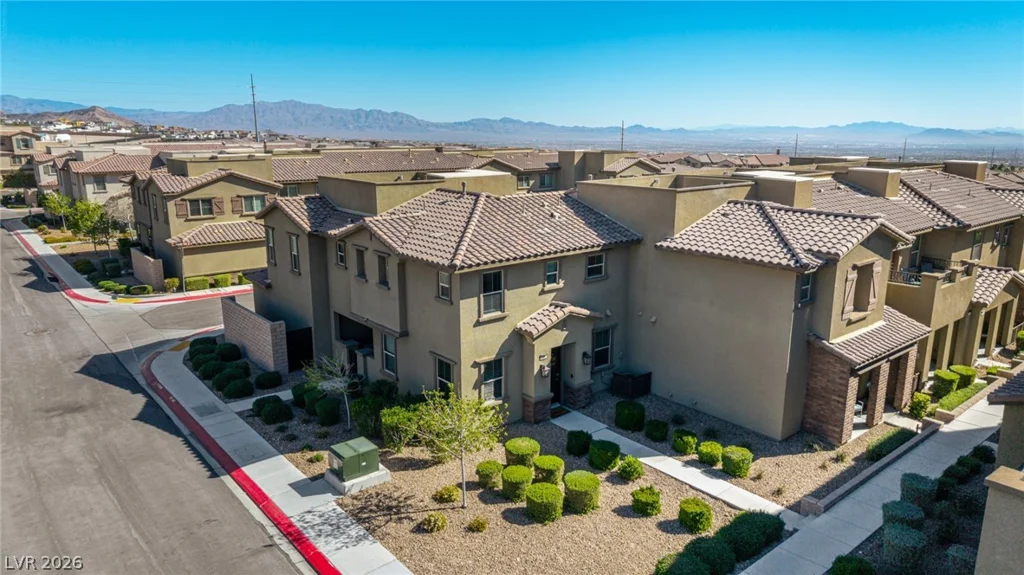 120 Alamere Falls, Las Vegas, NV 89138