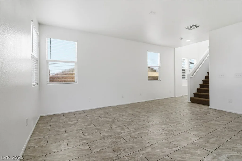 7471 Nicklin, Las Vegas, NV 89143