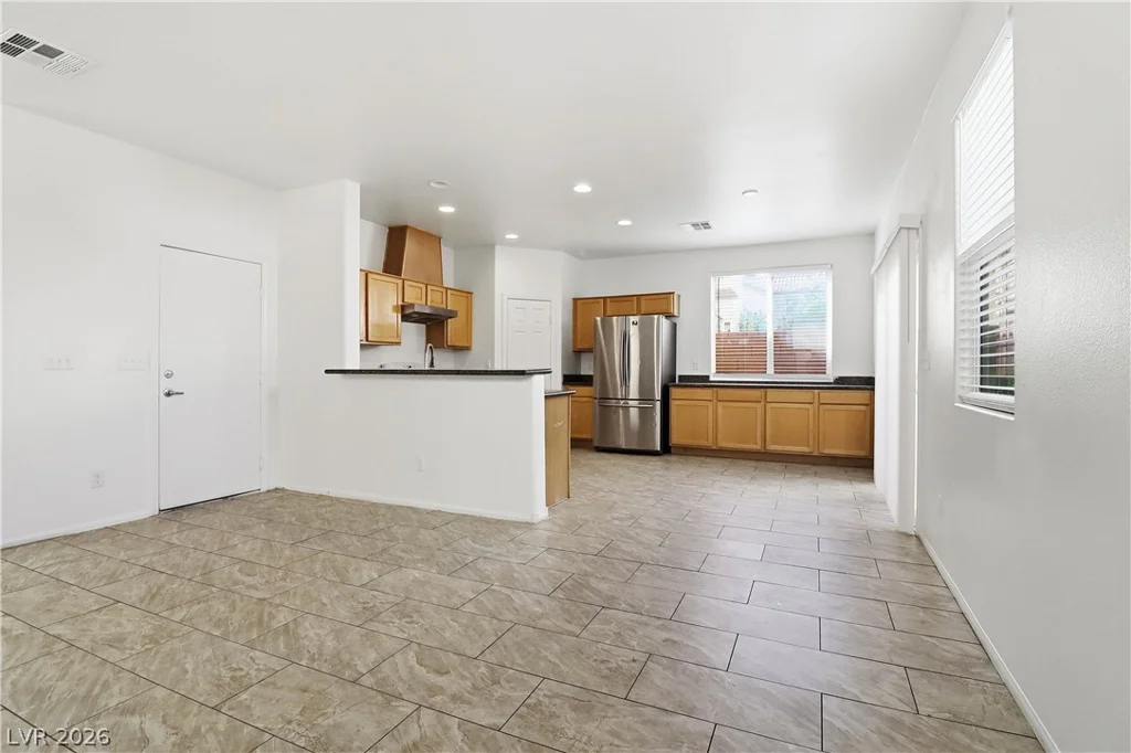 7471 Nicklin, Las Vegas, NV 89143