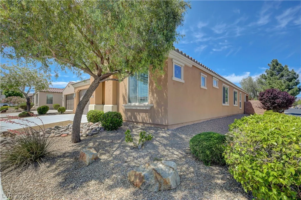 3816 Greenbriar Bluff, North Las Vegas, NV 89081