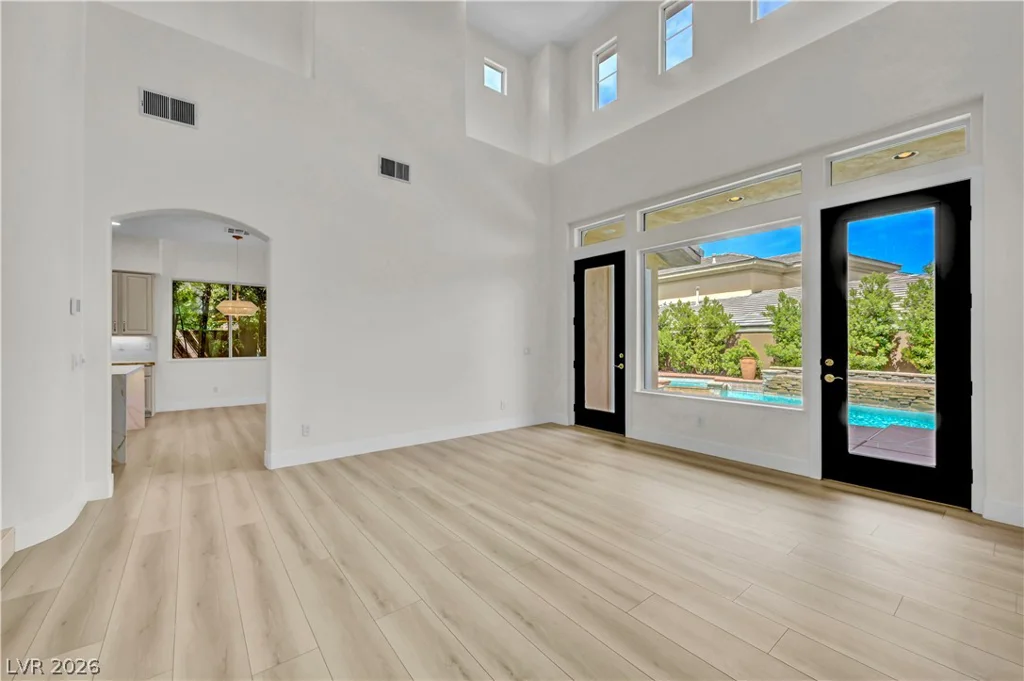 9700 Amber Peak, Las Vegas, NV 89144