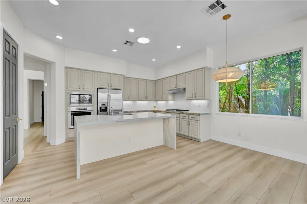 9700 Amber Peak, Las Vegas, NV 89144