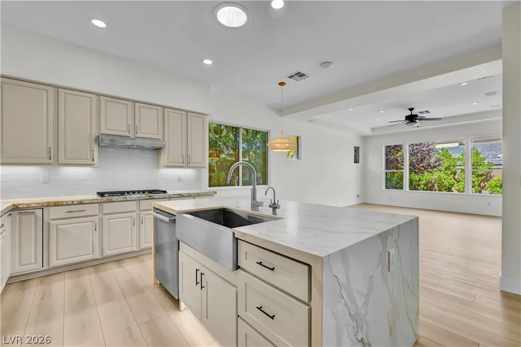 9700 Amber Peak, Las Vegas, NV 89144
