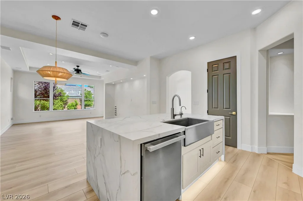 9700 Amber Peak, Las Vegas, NV 89144