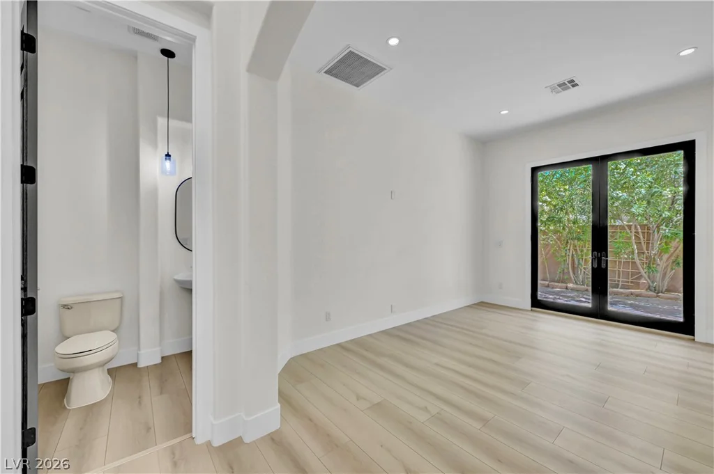 9700 Amber Peak, Las Vegas, NV 89144