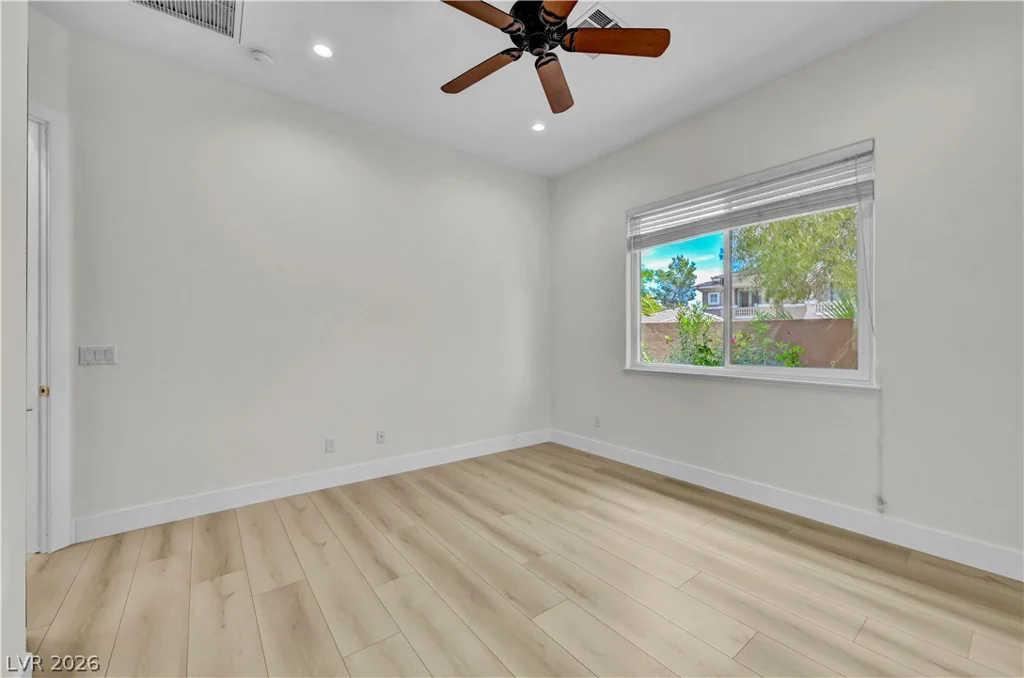 9700 Amber Peak, Las Vegas, NV 89144