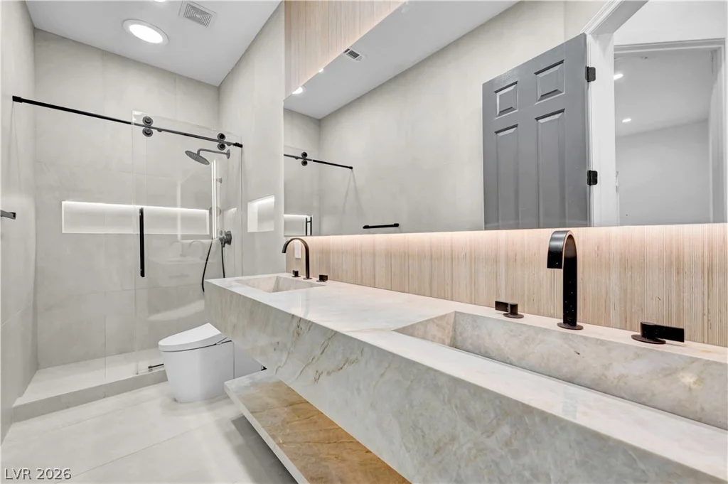 9700 Amber Peak, Las Vegas, NV 89144
