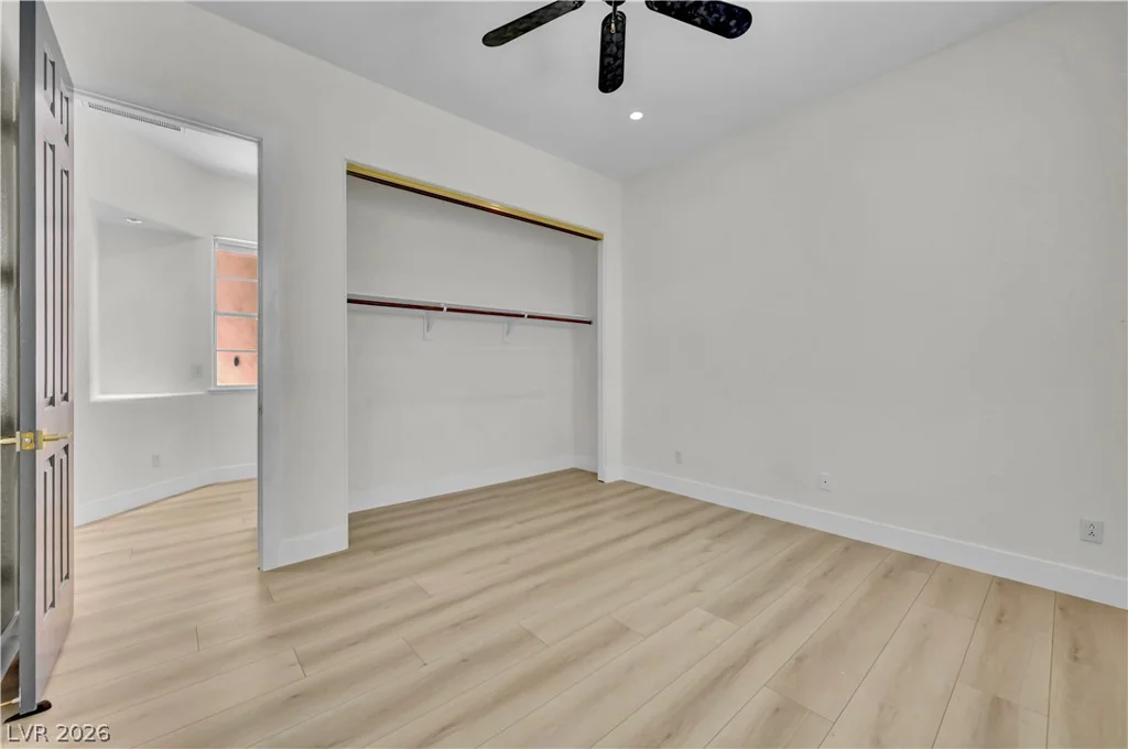 9700 Amber Peak, Las Vegas, NV 89144