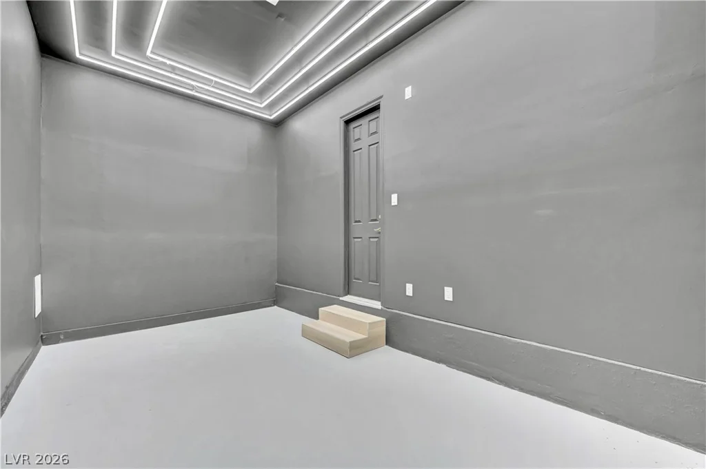 9700 Amber Peak, Las Vegas, NV 89144