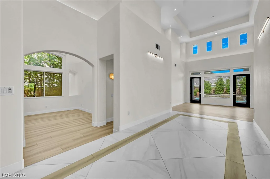 9700 Amber Peak, Las Vegas, NV 89144