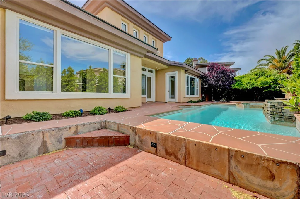 9700 Amber Peak, Las Vegas, NV 89144