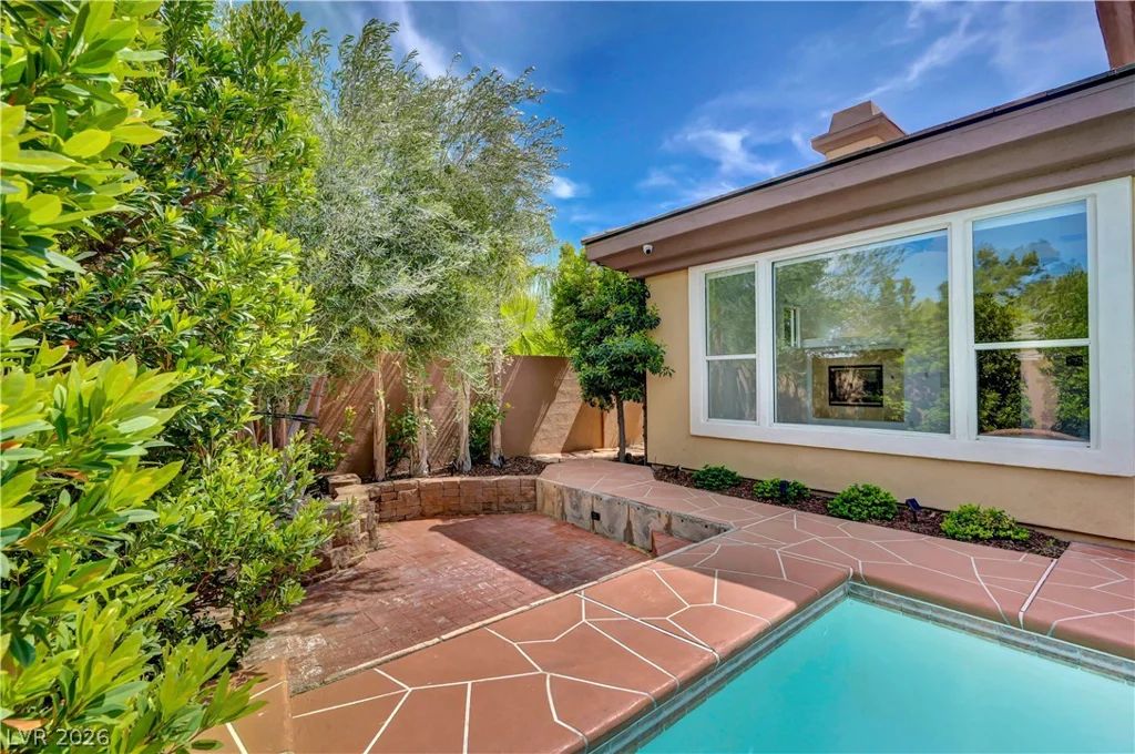 9700 Amber Peak, Las Vegas, NV 89144