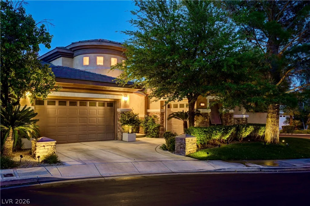 9700 Amber Peak, Las Vegas, NV 89144