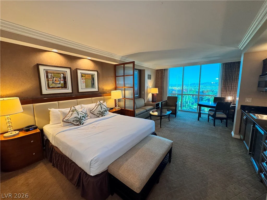 135 Harmon, Las Vegas, NV 89109